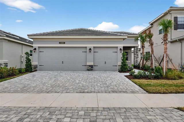 $649,900 | 32268 Mahogany Valley Drive, Wesley Chapel, FL 33543