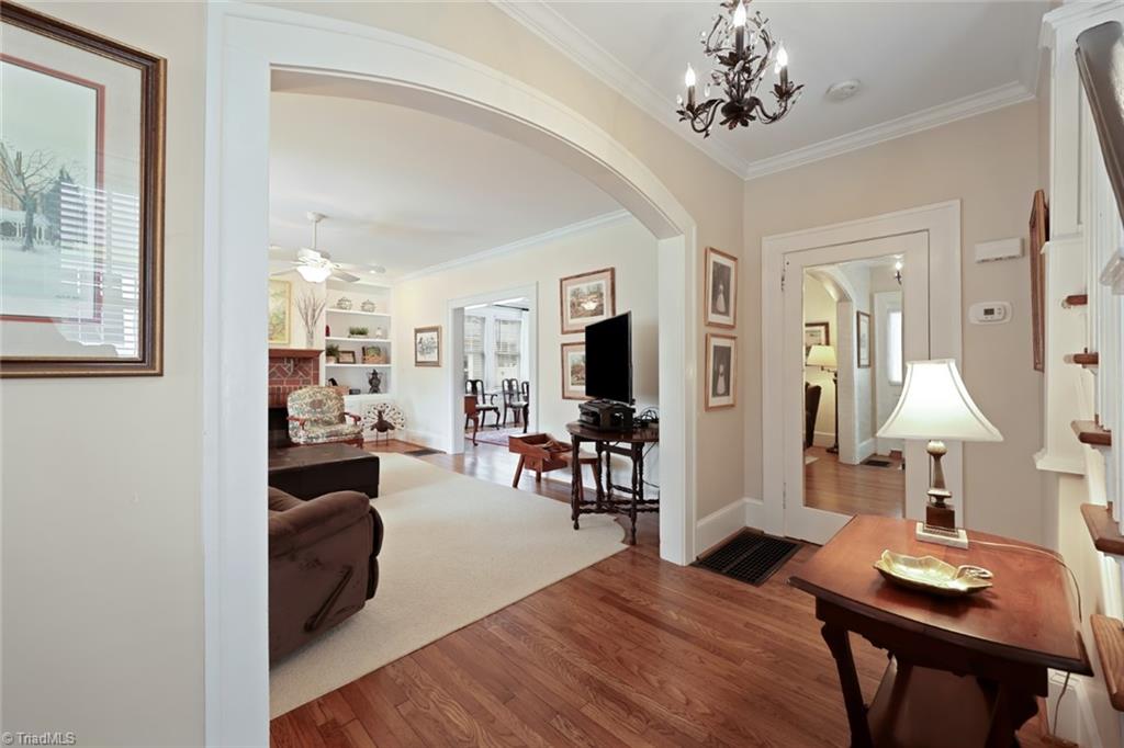 940 South Hawthorne Road Winston-Salem, NC 27103 - Photo 7 of 39 Gallery Image 7