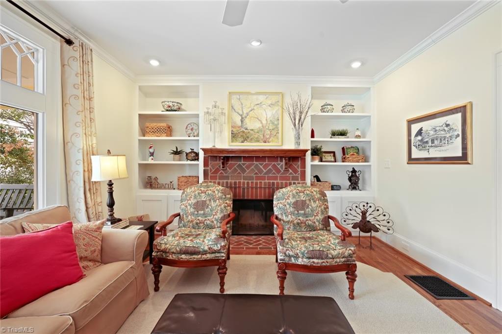 940 South Hawthorne Road Winston-Salem, NC 27103 - Photo 9 of 39 Gallery Image 9