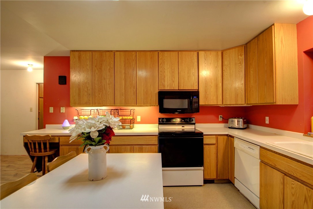 7479 F F & S Grade Road Sedro-Woolley, WA 98284 - Photo 5 of 25 Gallery Image 5