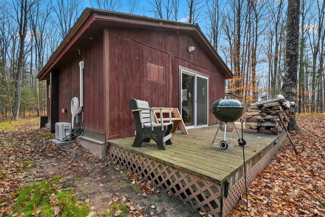 $125,000 | W5065 Bear Paw Road, Amberg, WI 54102