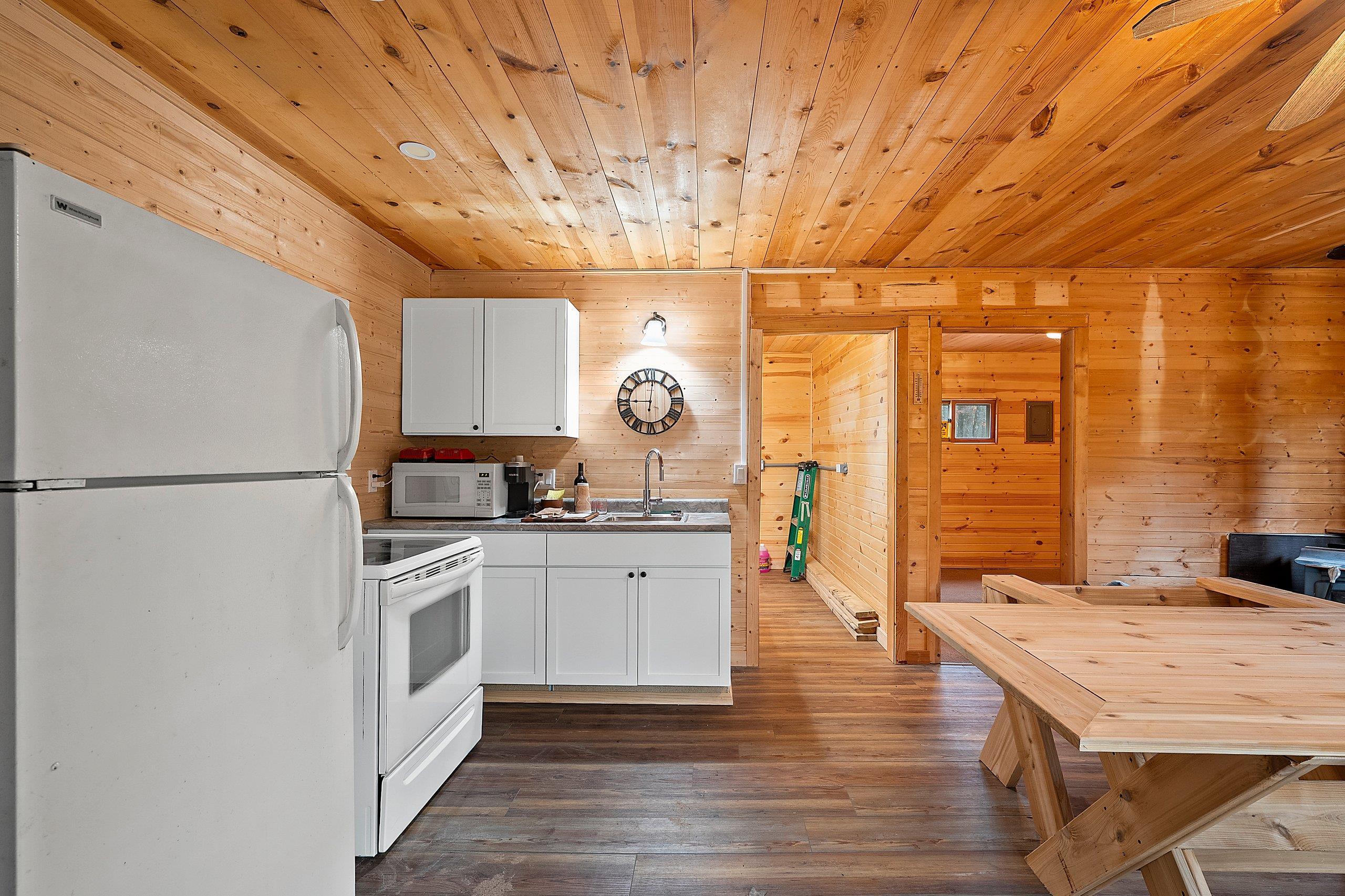 W5065 Bear Paw Road Amberg, WI 54102 - Photo 6 of 27