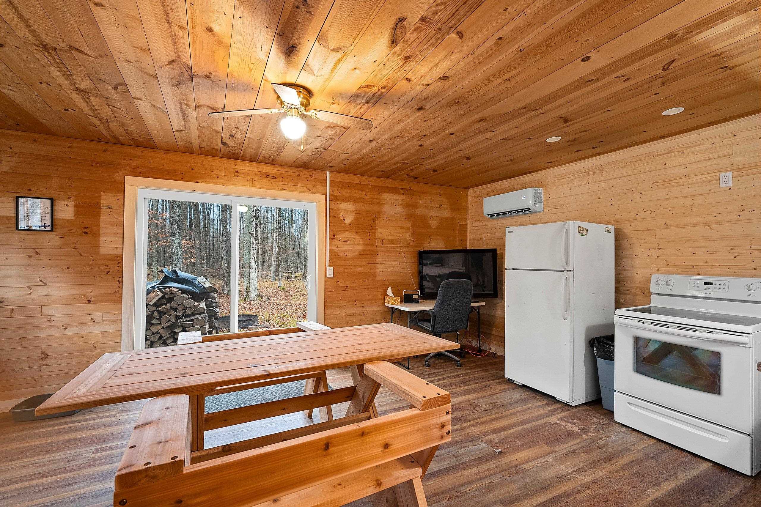 W5065 Bear Paw Road Amberg, WI 54102 - Photo 8 of 27