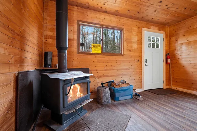 $125,000 | W5065 Bear Paw Road, Amberg, WI 54102