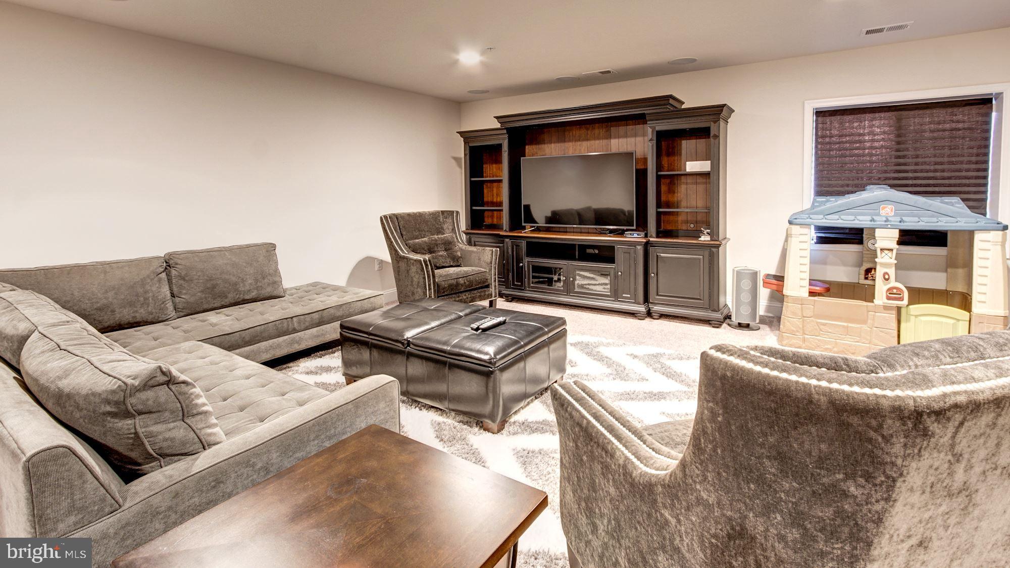 1706 Fieldstone Court Hanover, MD 21076 - Photo 10 of 22 Family Room
