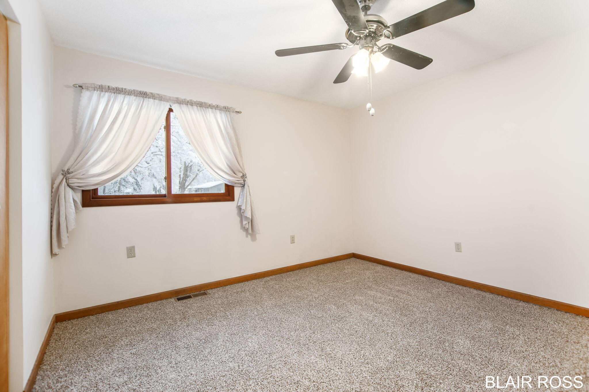 5793 Hall Road Muskegon, MI 49442 - Photo 17 of 24 20-web-or-mls-5793 Hall Rd Muskegon, MI-