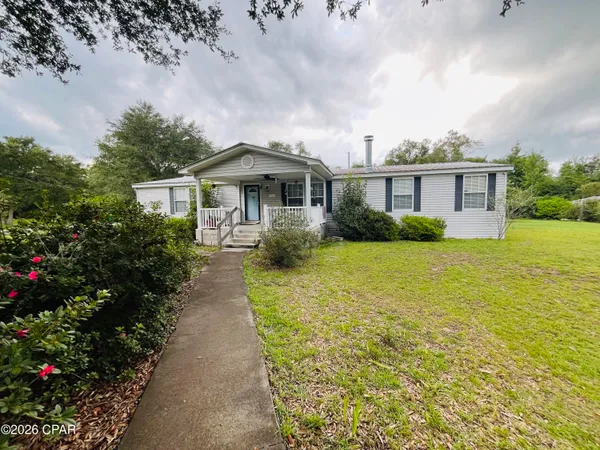 $195,000 | 1861 Oak Ridge Avenue, Grand Ridge, FL 32442