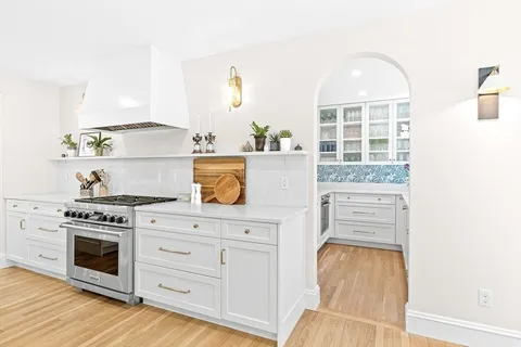 $4,150,000 | 39 Fairbanks Avenue, Wellesley, MA 02481