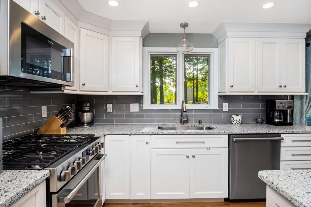 115 Scadding Street Taunton, MA 02780 - Photo 4 of 34 Gallery Image 4