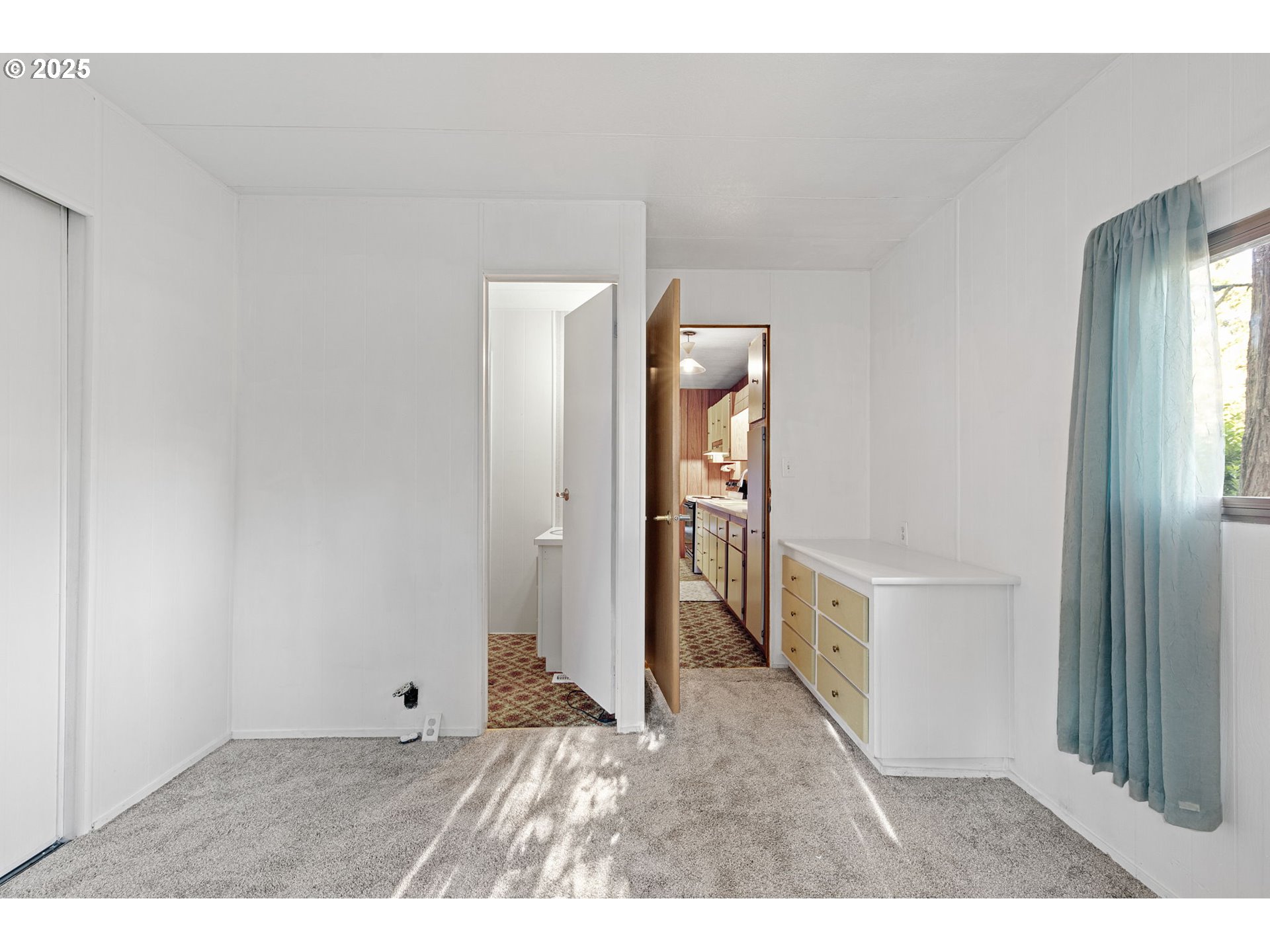 44531 McKenzie Highway Leaburg, OR 97489 - Photo 13 of 48 a view interior of a house and an empty room