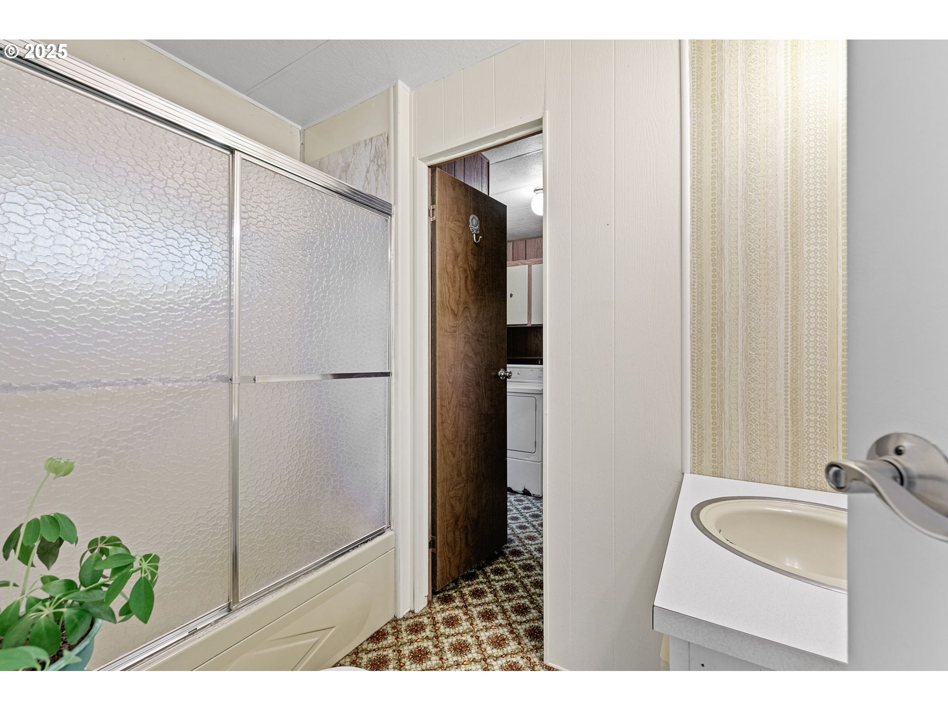 44531 McKenzie Highway Leaburg, OR 97489 - Photo 14 of 48 a bathroom with a sink and shower