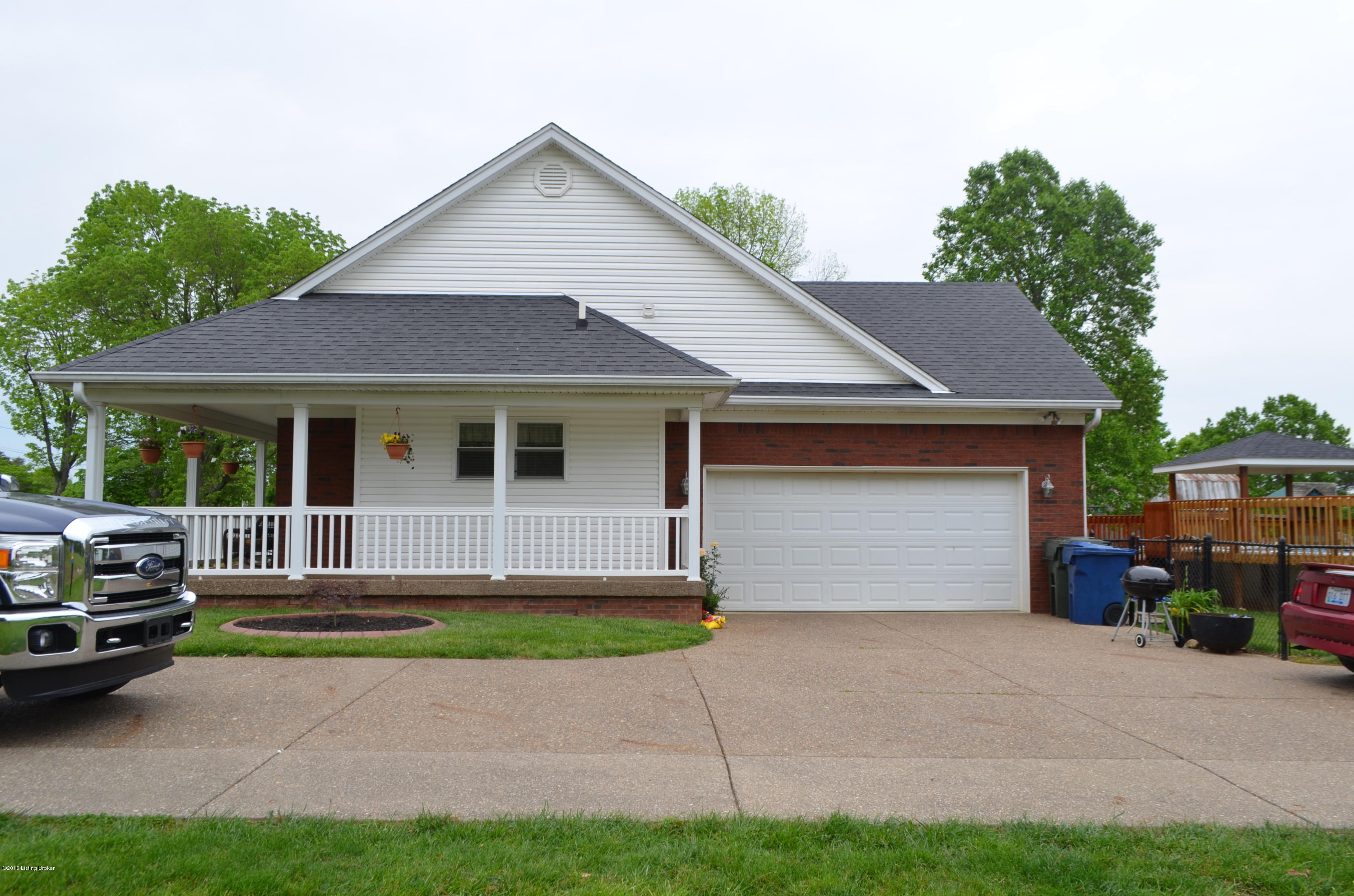 401 Sunshine Camp Road Shepherdsville, KY 40165 - Photo 3 of 17 DSC_1804