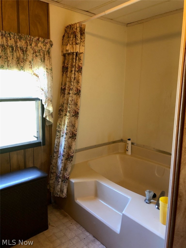 18337 Harrison Road Navarre, OH 44662 - Photo 14 of 22 Gallery Image 14