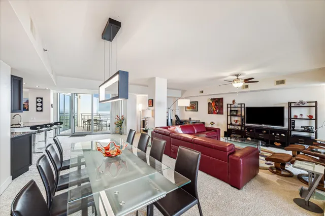 $1,675,000 | 801 East Beach Drive, Unit TW1600, Galveston, TX 77550