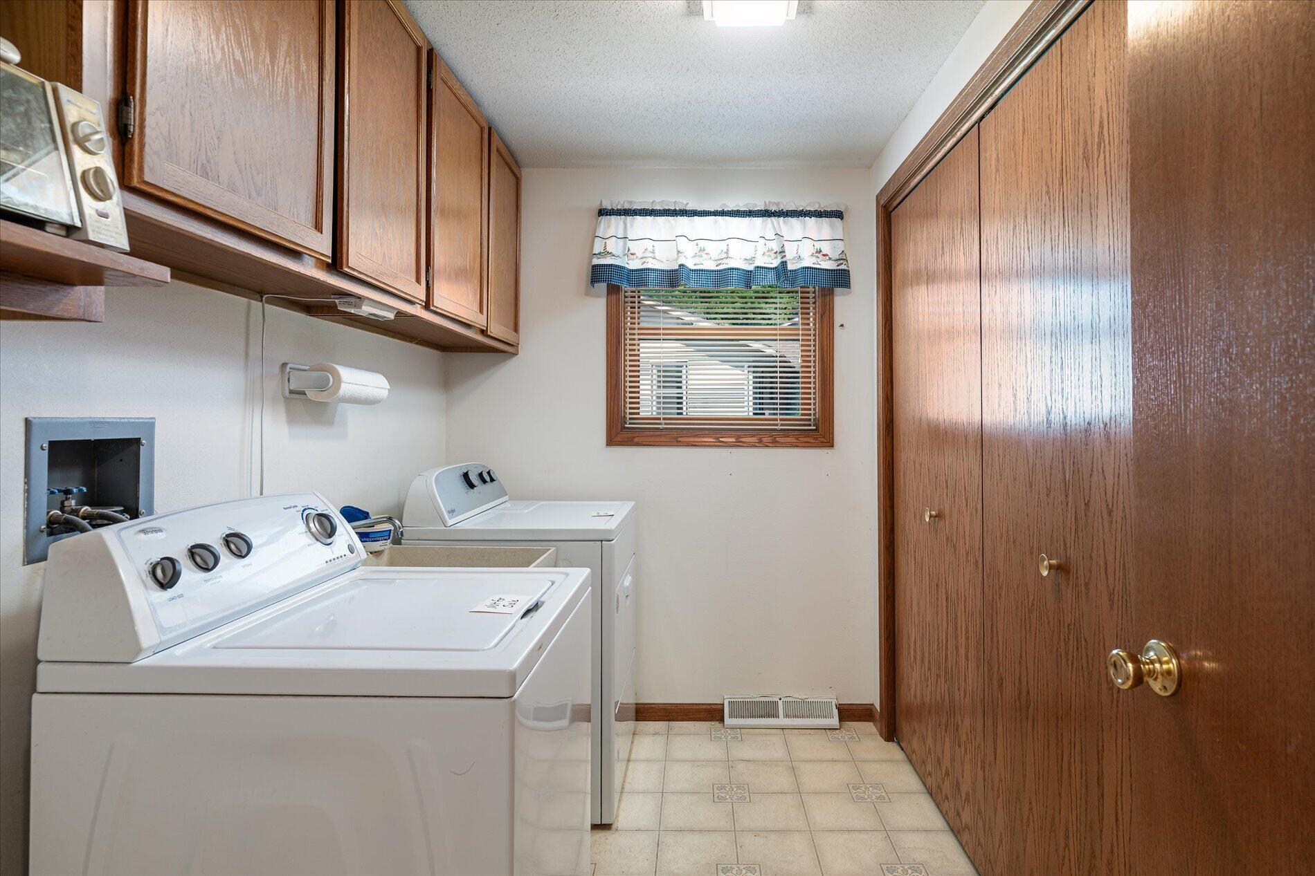 224 Eagles Bluff Road La Crescent, MN 55947 - Photo 12 of 20 15-224 Eagles Bluff Rd La Crescent-2