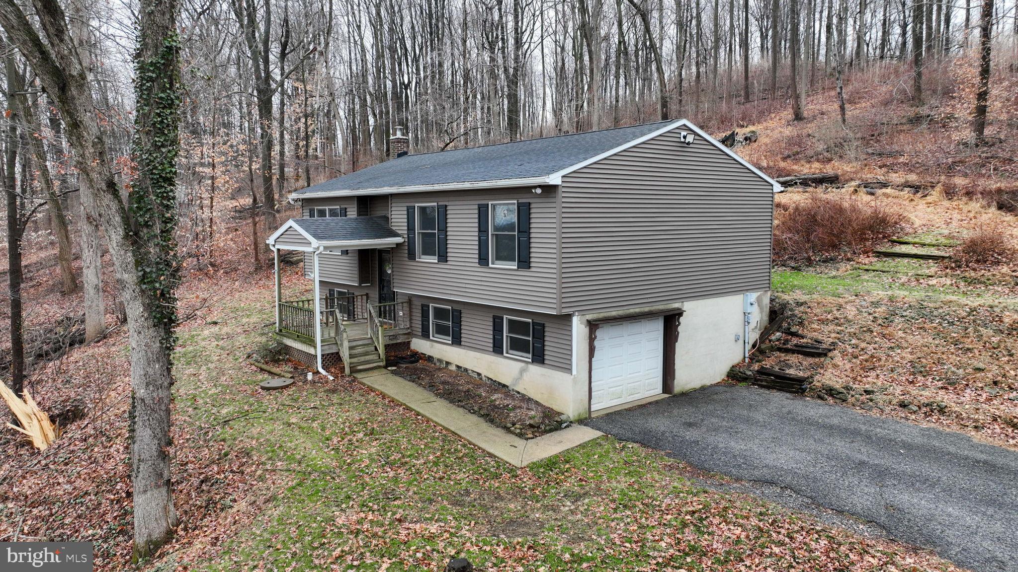 116 Ironmaster Road Lebanon, PA 17042 - Photo 5 of 64 Charming home nestled in serene woodlands.