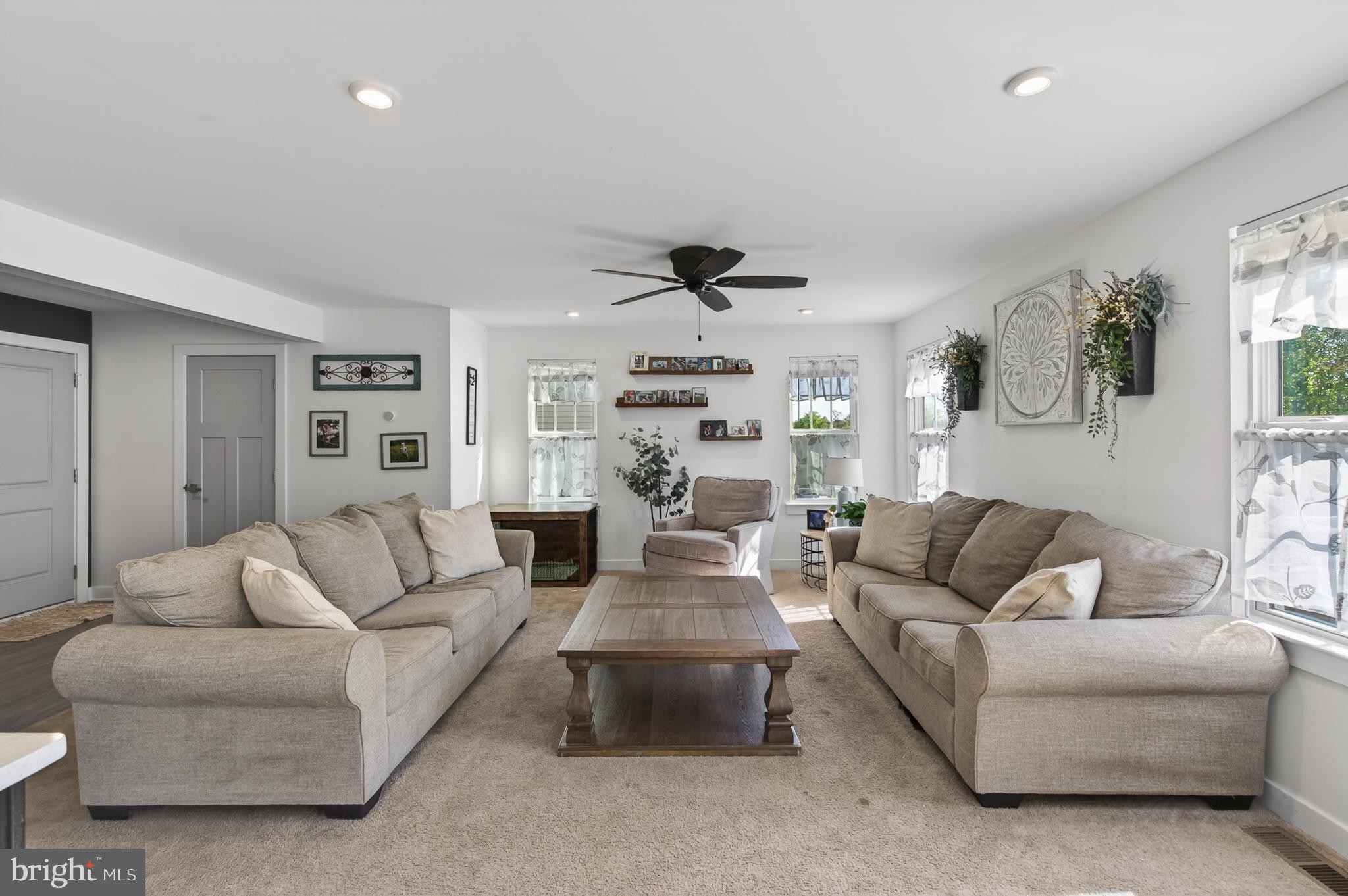 138 Pixie Moss Road Pottstown, PA 19464 - Photo 4 of 52 Gallery Image 4