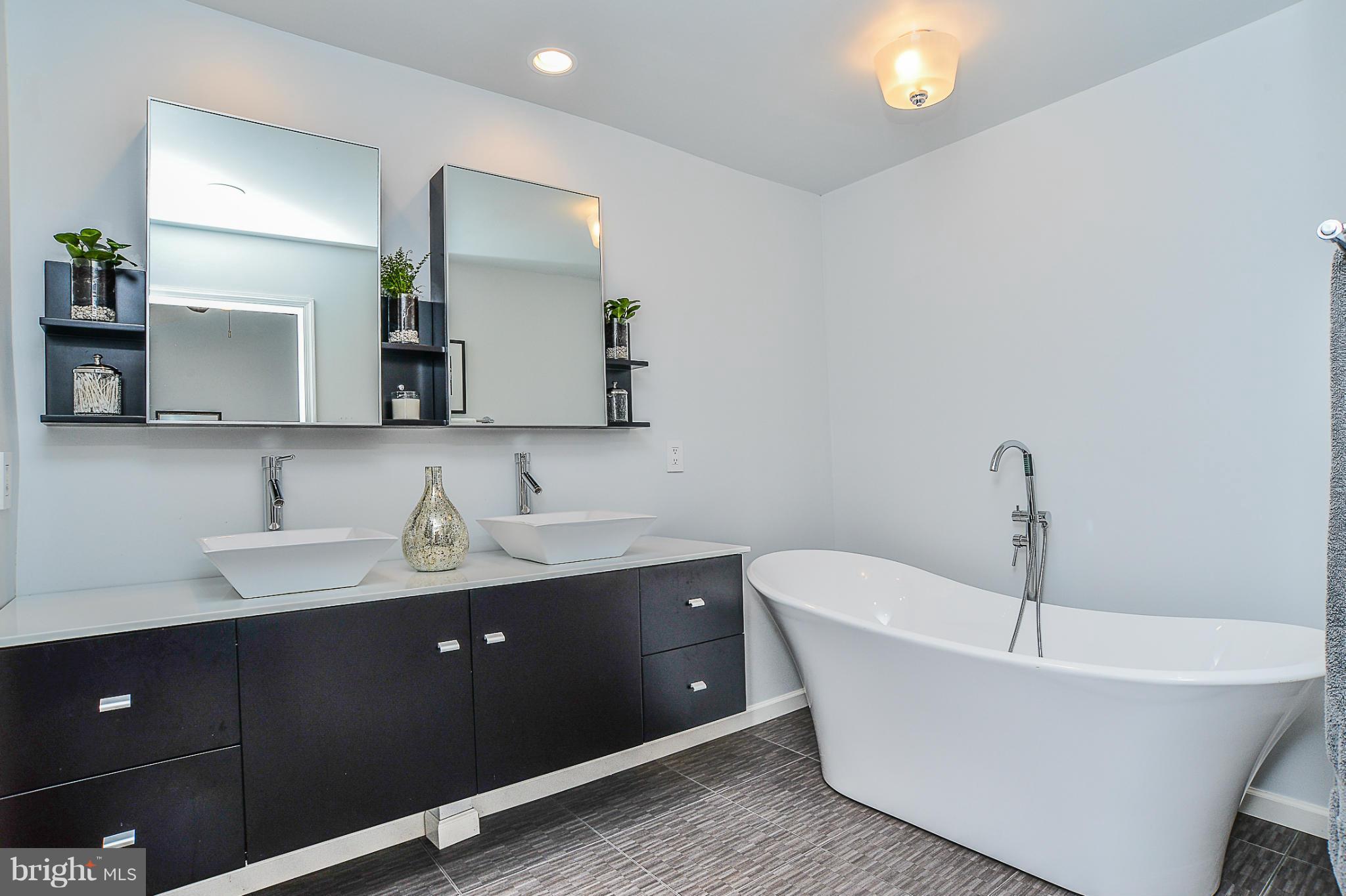 3815 Inverness Road Fairfax, VA 22033 - Photo 18 of 30 Bath (Master)