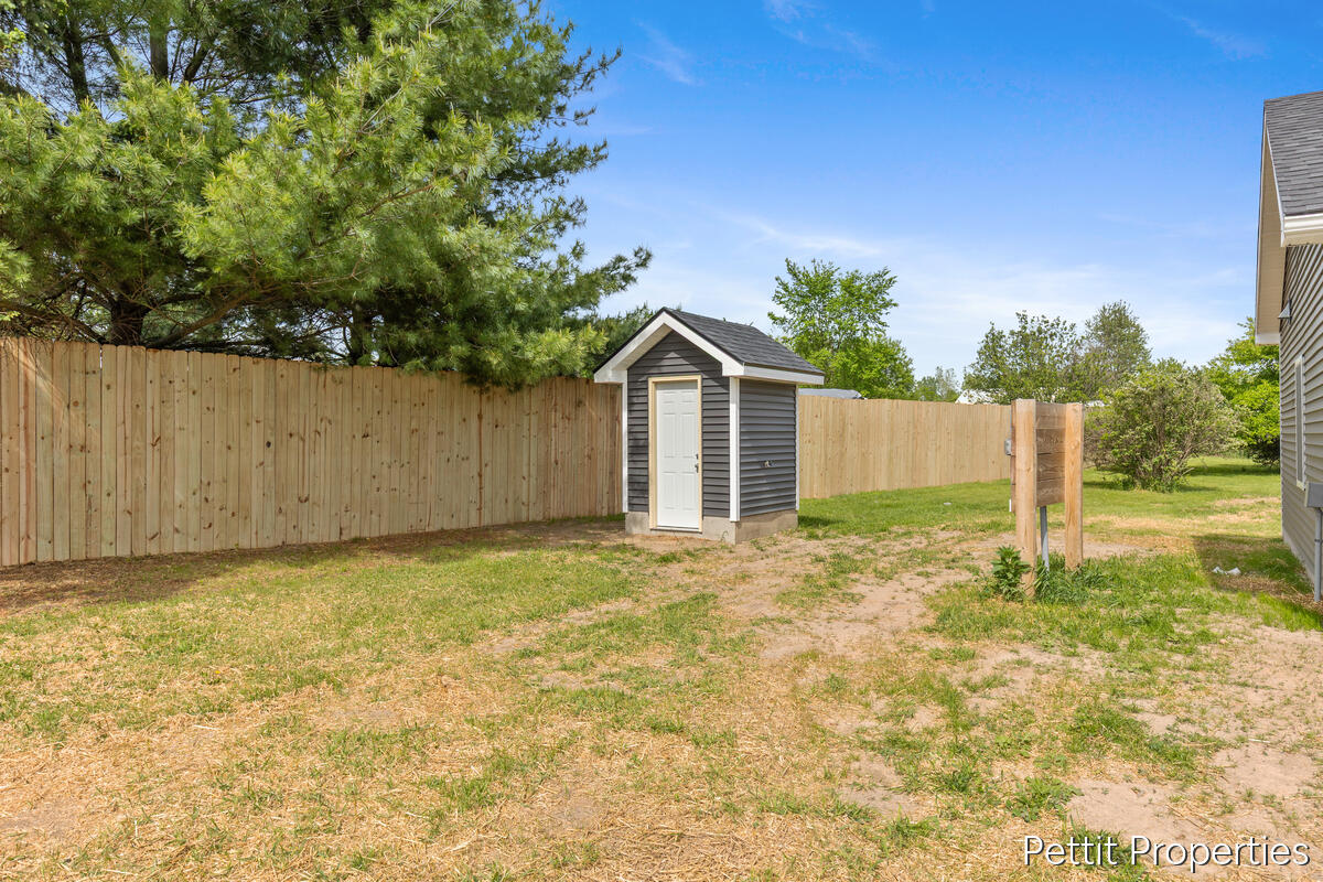 6937 Townhall Road Sheridan, MI 48884 - Photo 27 of 40 6937-Townhall_009
