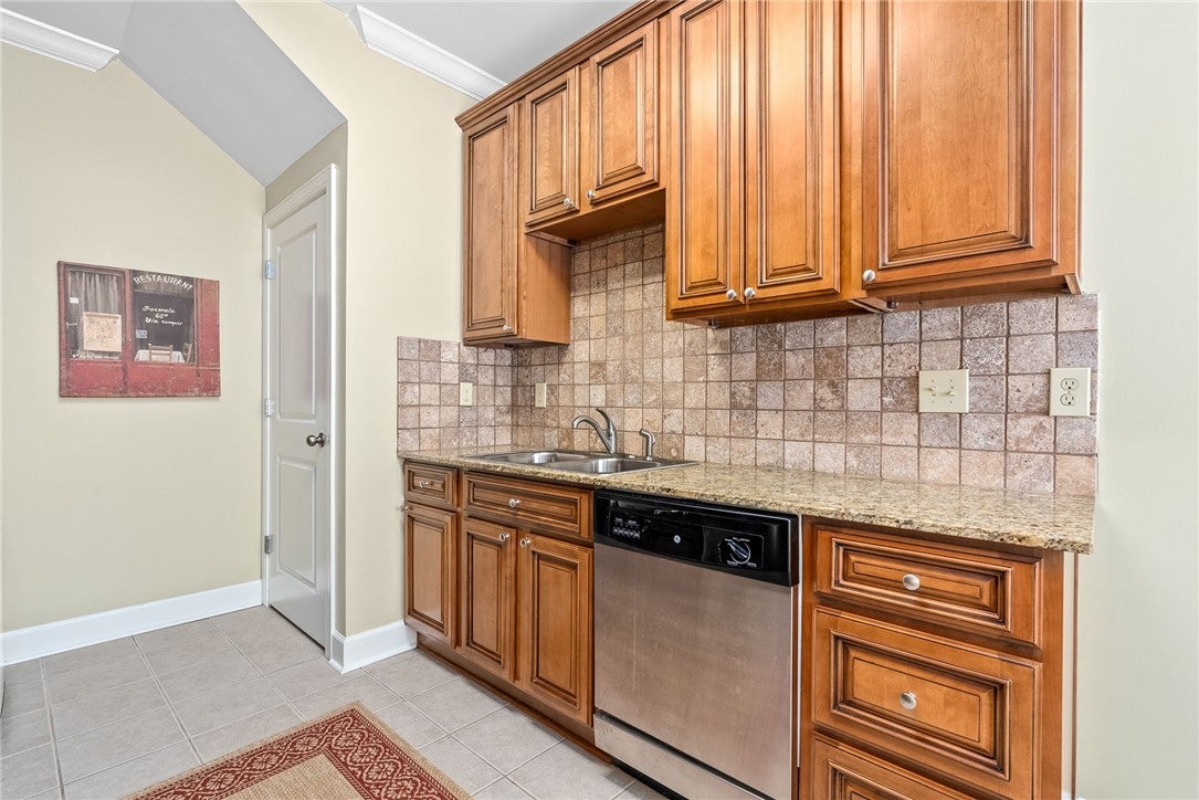 1957 Wire Road, Unit 34 Auburn, AL 36832 - Photo 6 of 21 Gallery Image 6