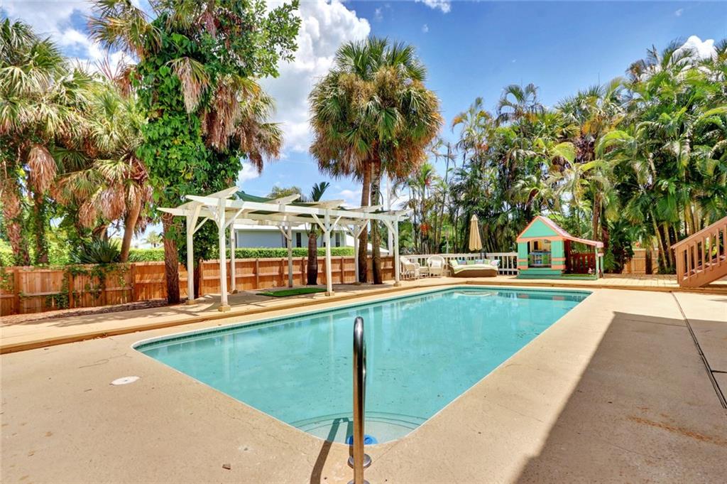2 Knowles Road Sewall's Point, FL 34996 - Photo 29 of 34 Gallery Image 29