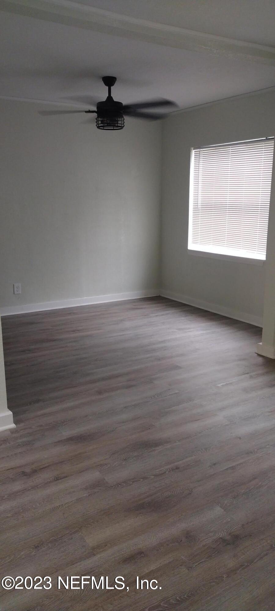8916 Ricardo Lane Jacksonville, FL 32216 - Photo 12 of 33 Living room4