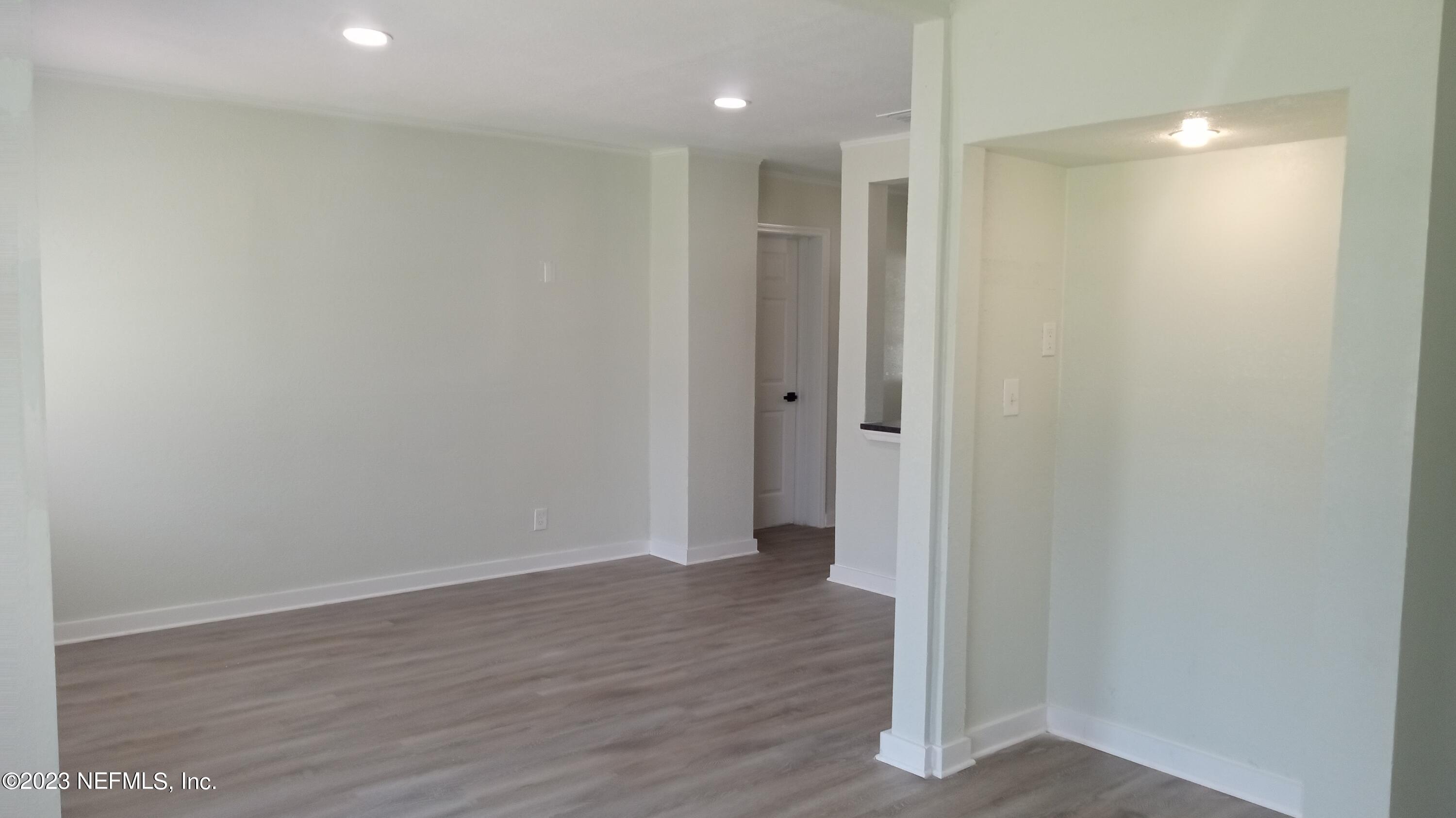 8916 Ricardo Lane Jacksonville, FL 32216 - Photo 2 of 33 Living Room