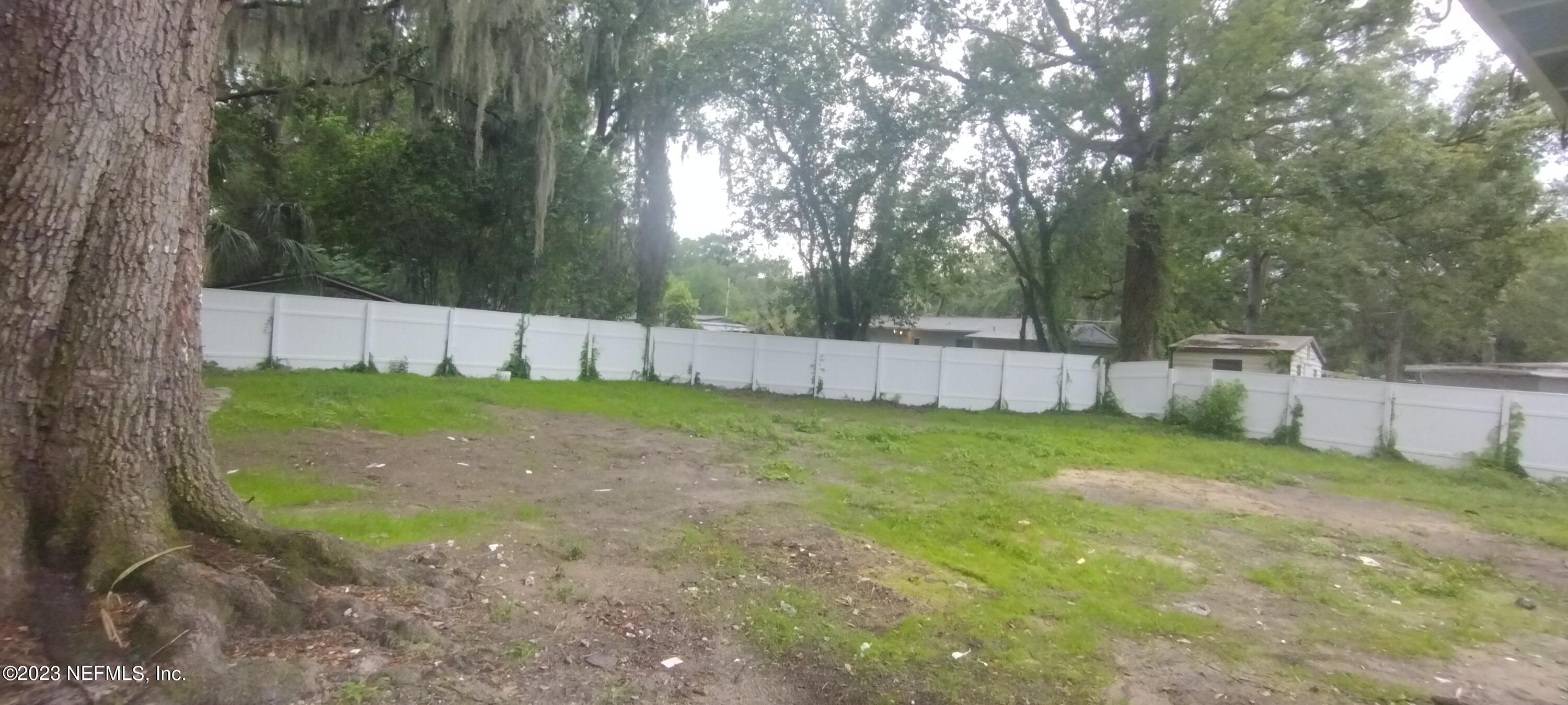 8916 Ricardo Lane Jacksonville, FL 32216 - Photo 8 of 33 Yard