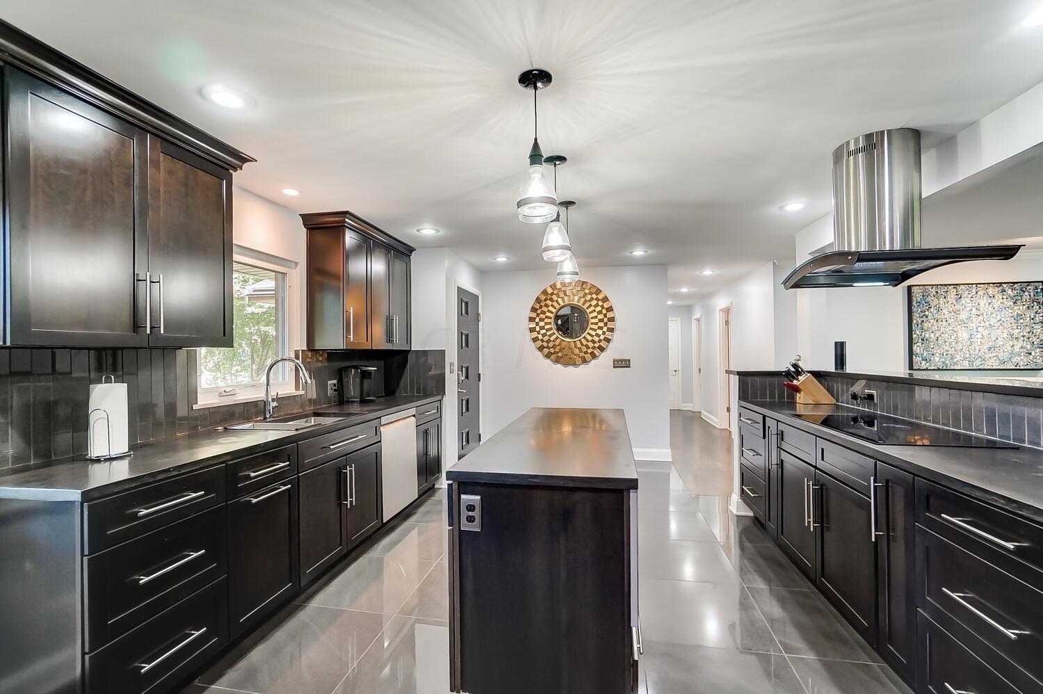 1700 Fishinger Road Upper Arlington, OH 43221 - Photo 9 of 52 50038936-009_web