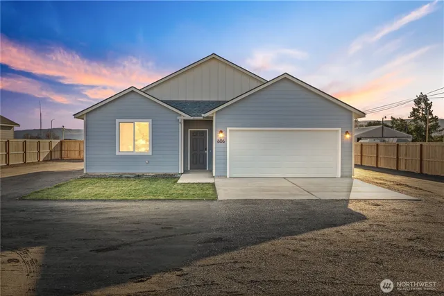 $429,000 | 606 4th Street, Mattawa, WA 99349