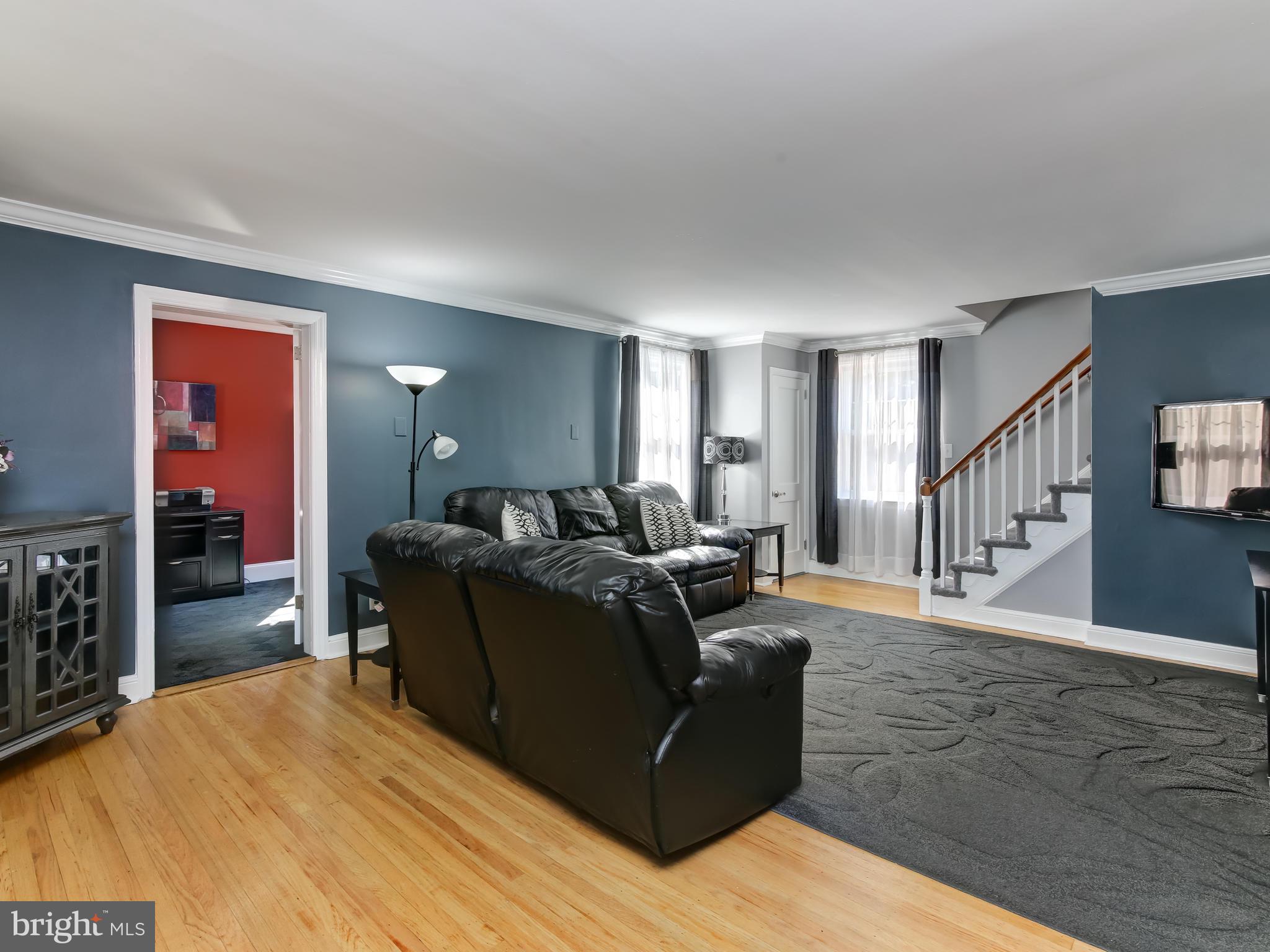 476 Wheatsheaf Road Springfield, PA 19064 - Photo 10 of 38 Living room