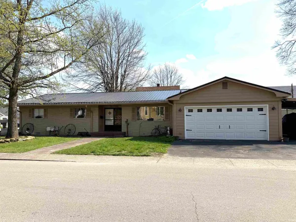 $275,000 | 168 East North Street, Spencer, IN 47460