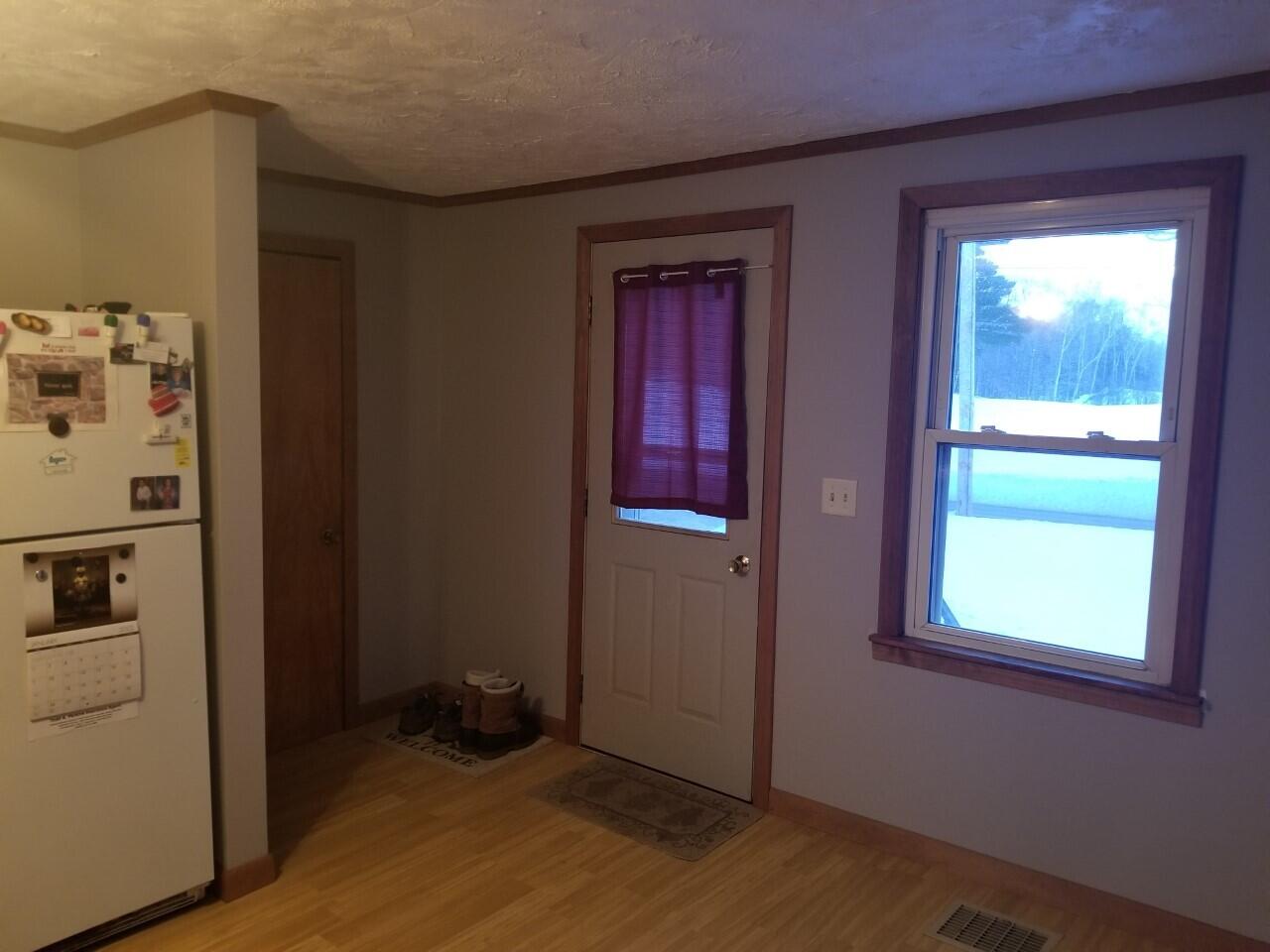 191 Weld Road Wilton, ME 04294 - Photo 11 of 32 0361 entry area