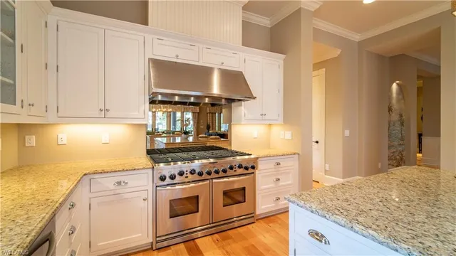 $8,250,000 | 725 West Lake Drive, Naples, FL 34102