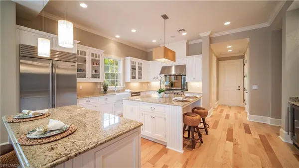 $7,995,000 | 725 West Lake Drive, Naples, FL 34102