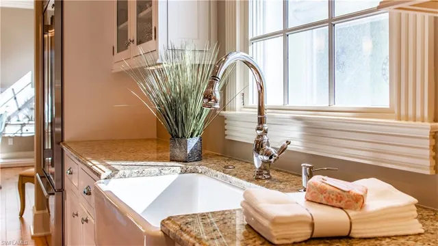 $8,250,000 | 725 West Lake Drive, Naples, FL 34102