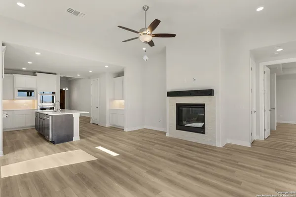 $409,849 | 948 Nolte Bend, Seguin, TX 78155