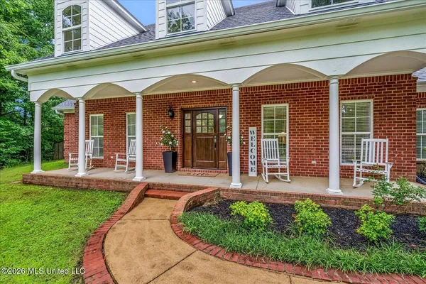 $589,900 | 7499 West Ridge Lane, Olive Branch, MS 38654