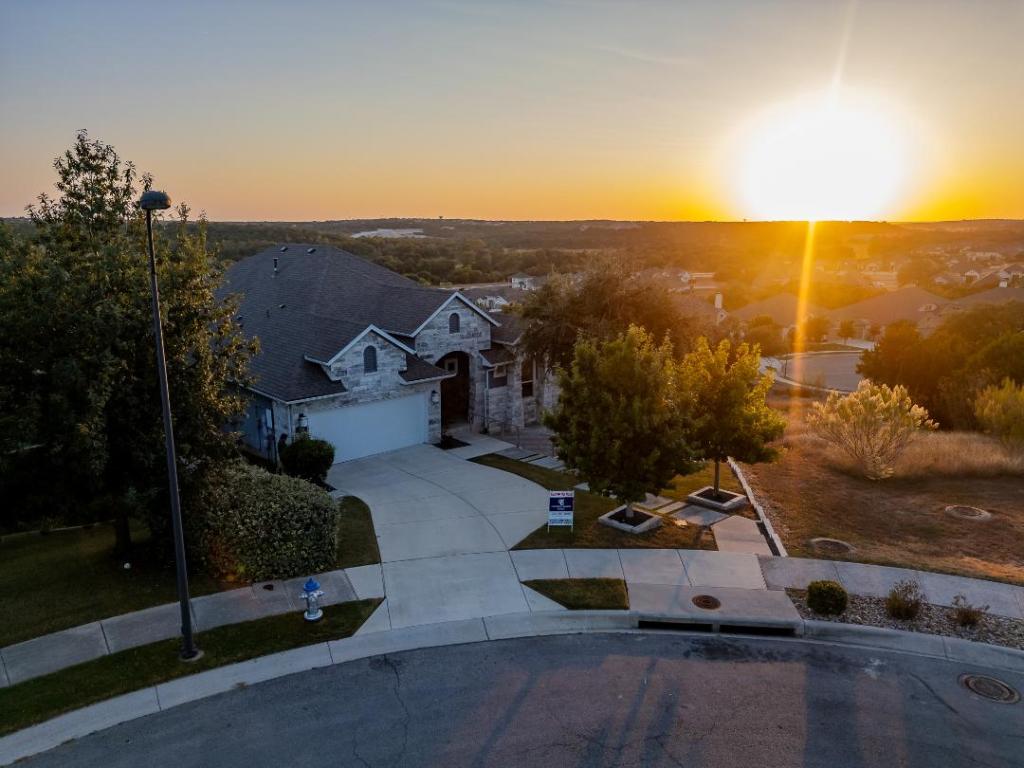 221 Cibolo Ridge Drive Georgetown, TX 78628 - Photo 3 of 27 a view of a city