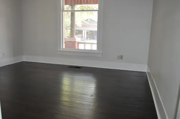 $315,000 | 708 North McKinney Street, Ennis, TX 75119