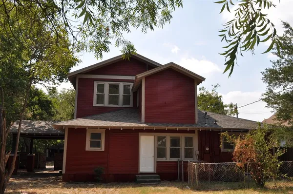 $315,000 | 708 North McKinney Street, Ennis, TX 75119