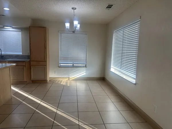 $419,000 | 555 West Ashcroft Avenue, Clovis, CA 93612