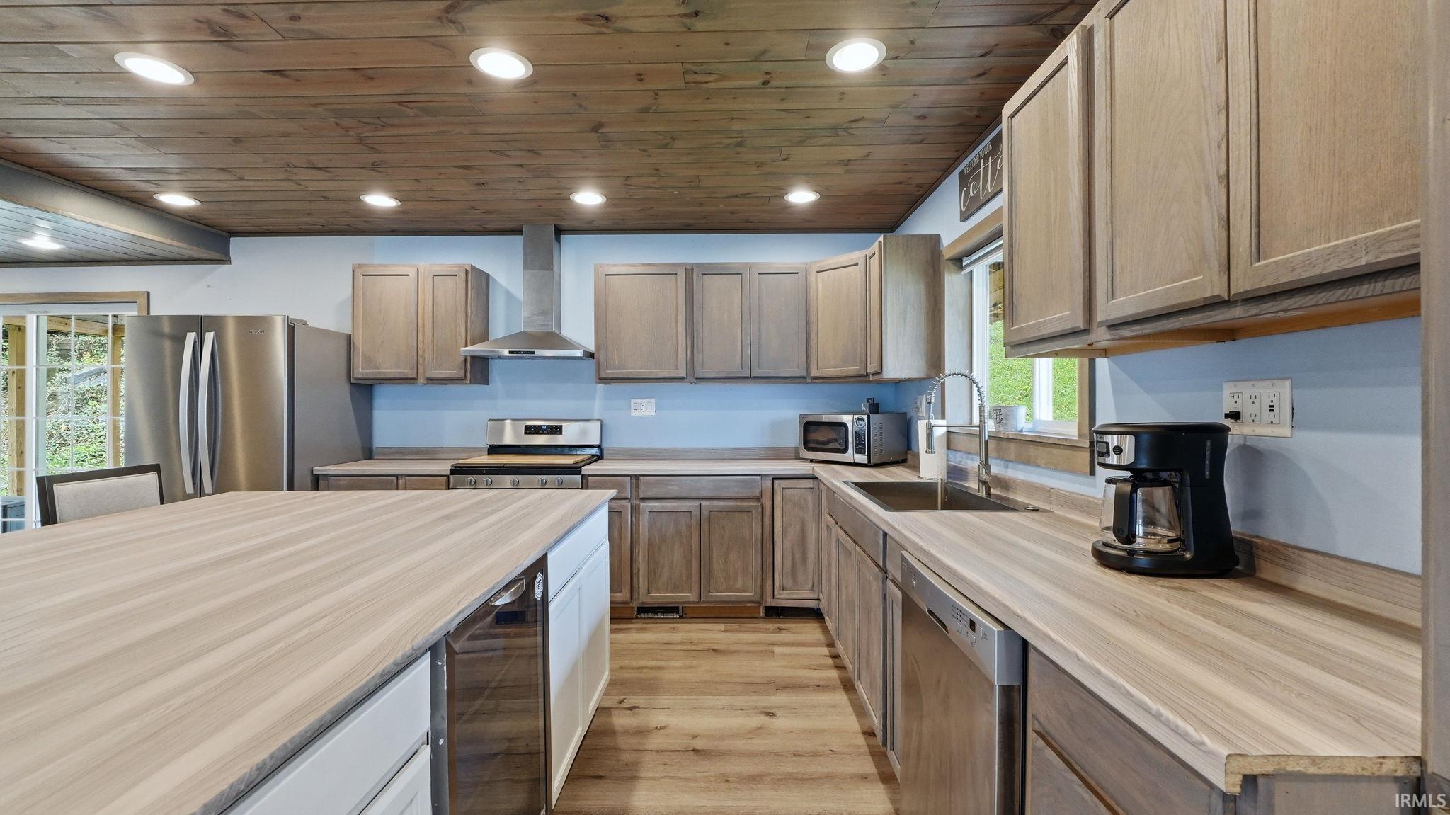 6685 East Harrold Road Churubusco, IN 46723 - Photo 13 of 36