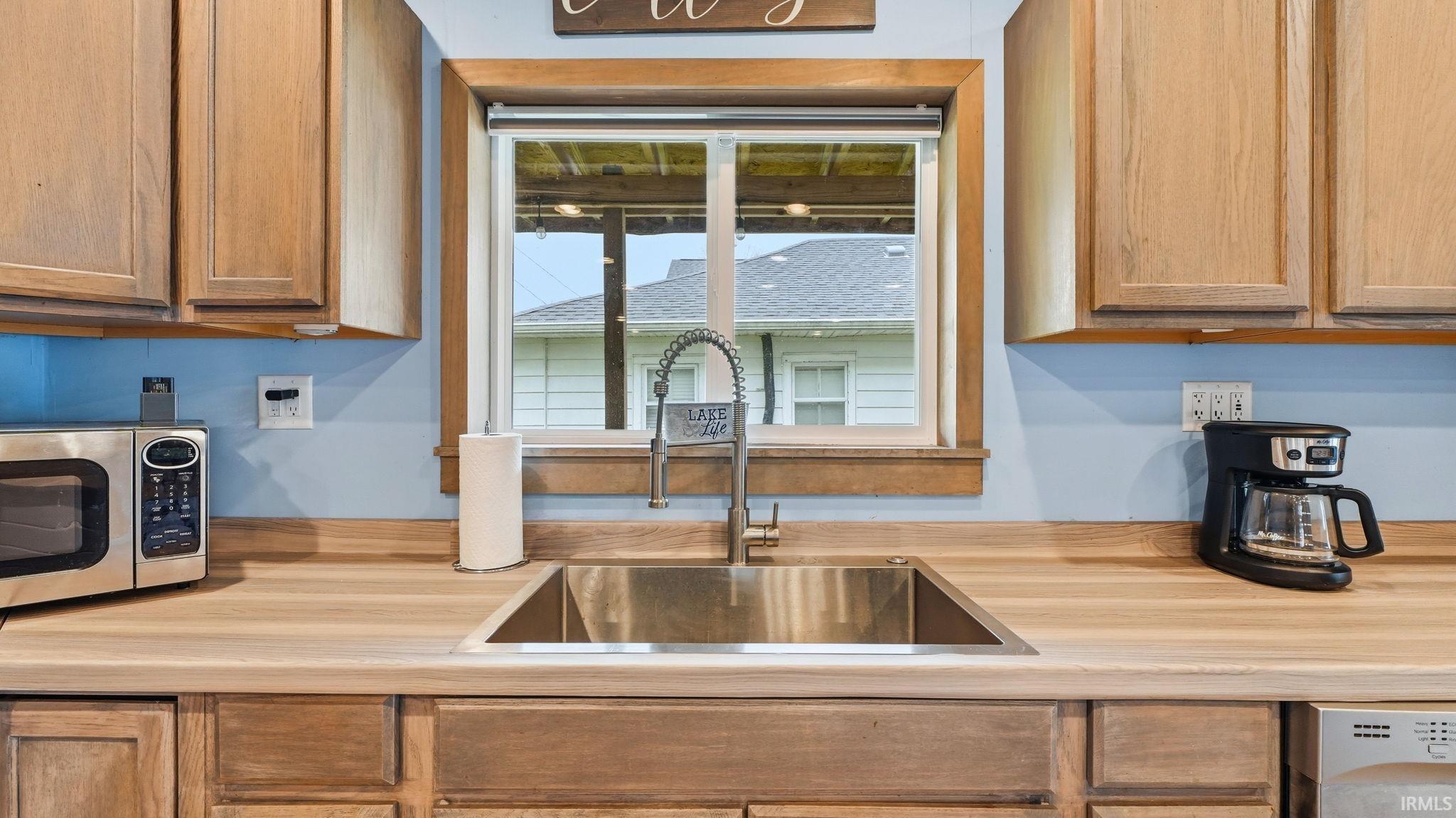 6685 East Harrold Road Churubusco, IN 46723 - Photo 14 of 36
