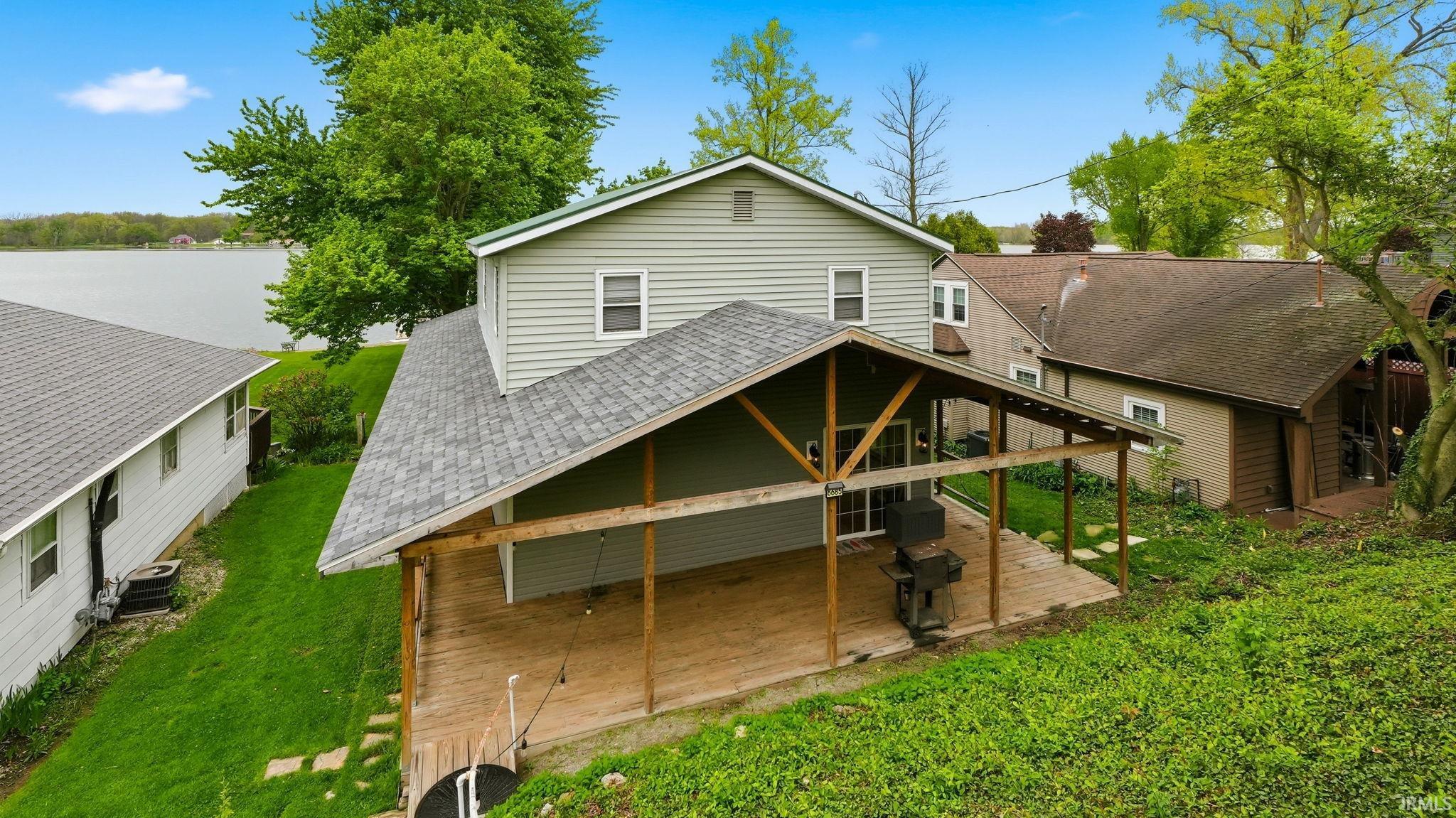 6685 East Harrold Road Churubusco, IN 46723 - Photo 2 of 36