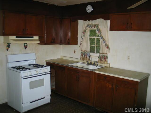 684 Triplett Road Cleveland, NC 27013 - Photo 7 of 14 Gallery Image 7