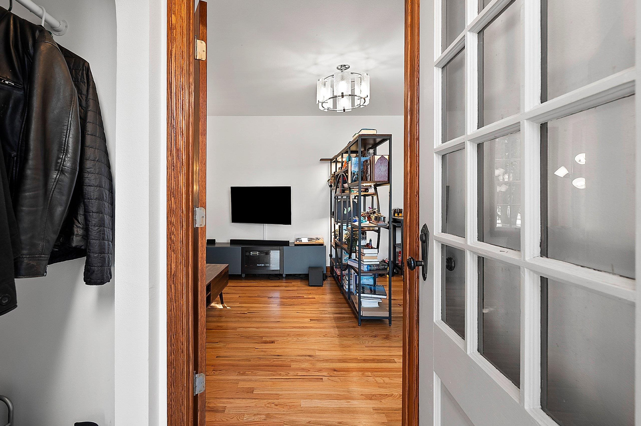 2141 Riverside Avenue Marinette, WI 54143 - Photo 15 of 59