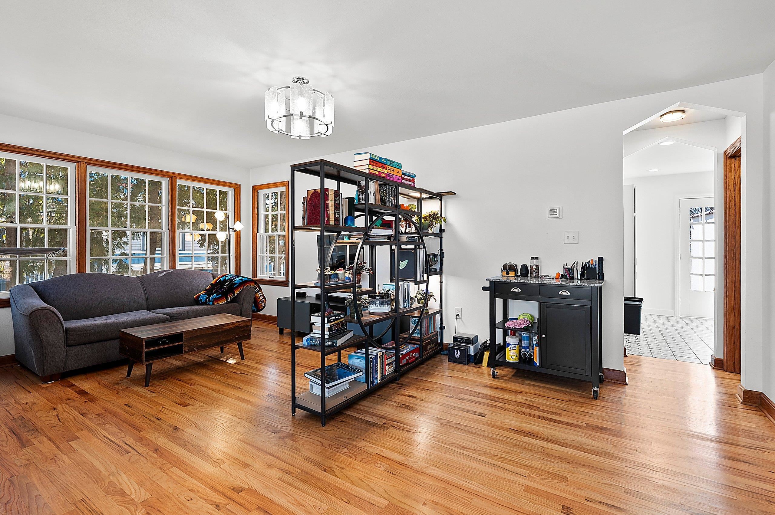 2141 Riverside Avenue Marinette, WI 54143 - Photo 20 of 59