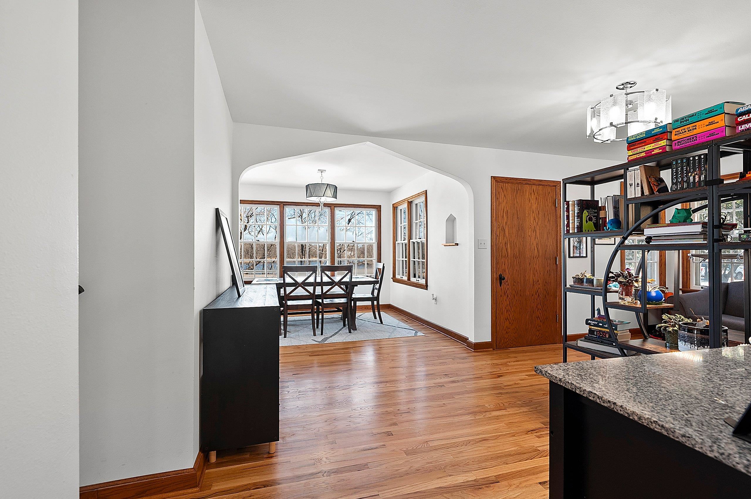 2141 Riverside Avenue Marinette, WI 54143 - Photo 22 of 59