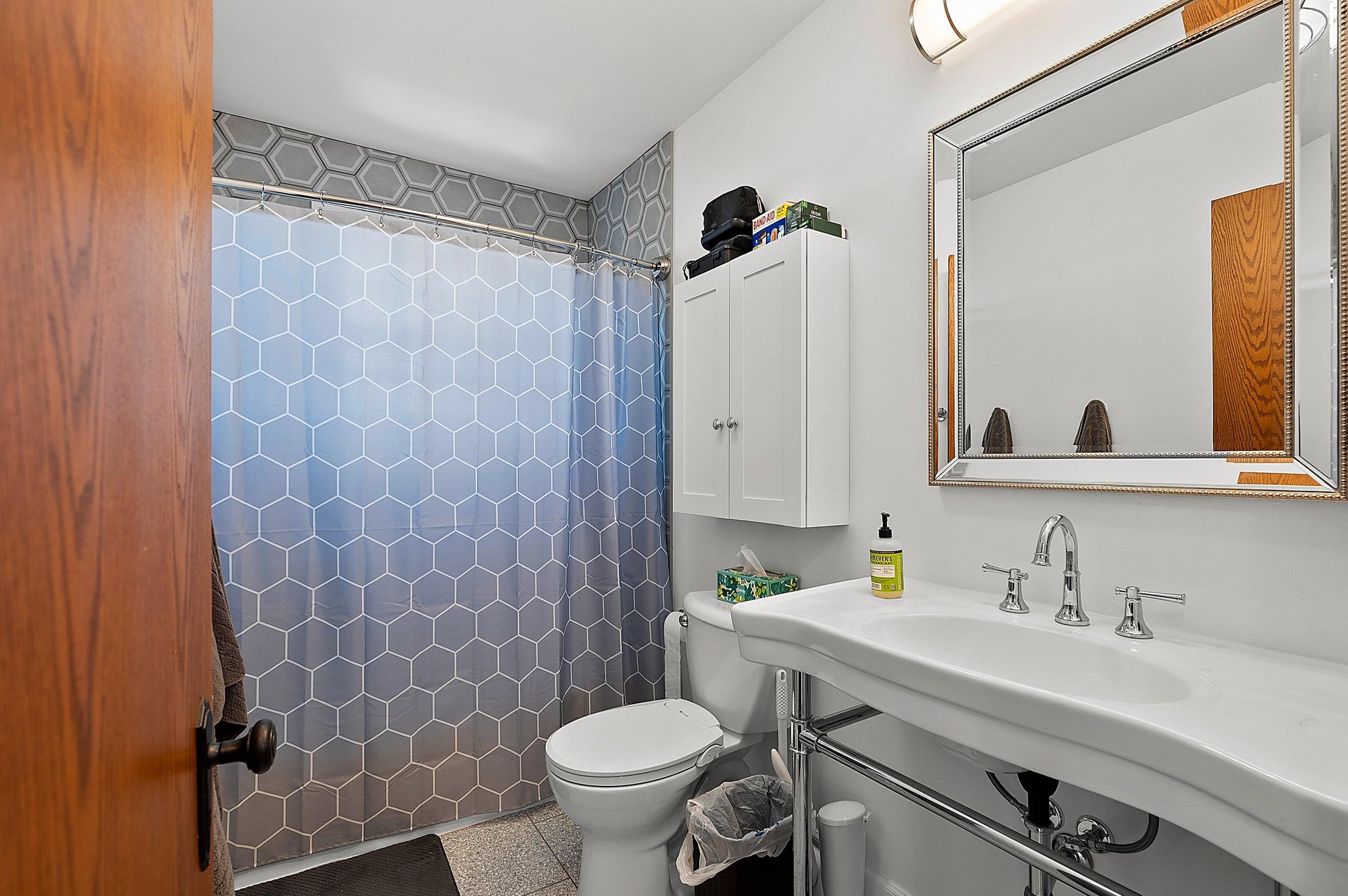 2141 Riverside Avenue Marinette, WI 54143 - Photo 30 of 59